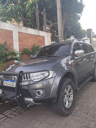 MITSUBISHI PAJERO DAKAR 3.5 HPE 7 LUGARES 4X4 V6 24V FLEX 4P AUTOMÁTICO